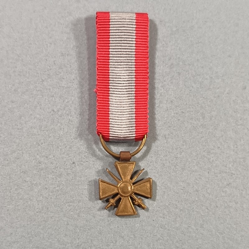 FRANCE REDUCTION DE LA MEDAILLE CROIX DES TOE THEATRES DES OPERATIONS EXTERIEURS